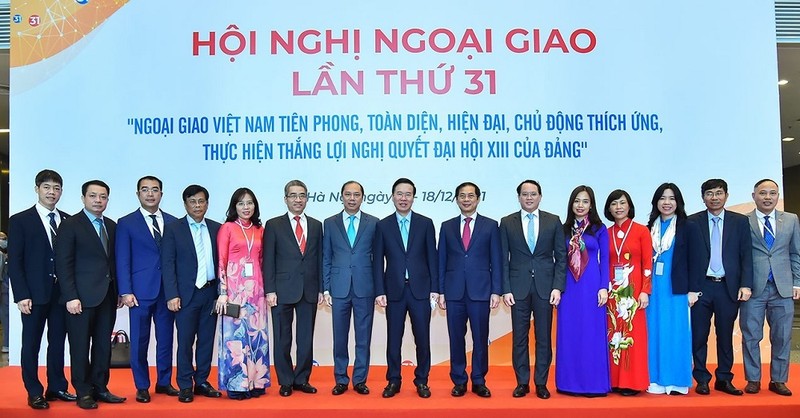 Ý thức 'tự soi, tự sửa' cán bộ ngoại giao ở ngoài nước rất quan trọng - ảnh 2