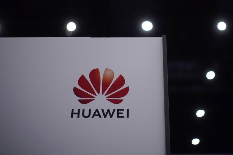 Chính quyền ông Trump tung lệnh trừng phạt cuối vào Huawei - ảnh 1