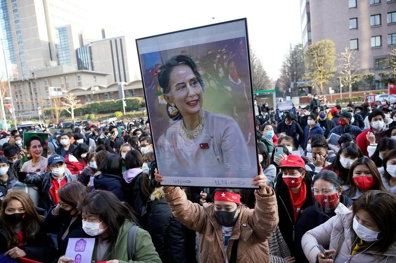 Bà Suu Kyi và hàng trăm quan chức Myanmar bị quản thúc tại gia - ảnh 3