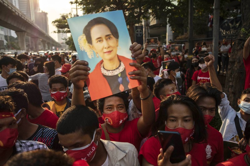 Bà Suu Kyi và hàng trăm quan chức Myanmar bị quản thúc tại gia - ảnh 4