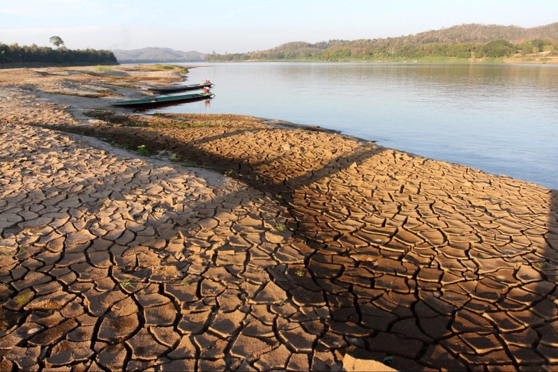 Nước sông Mekong thấp mức lo ngại vì đập thủy điện Trung Quốc - ảnh 1