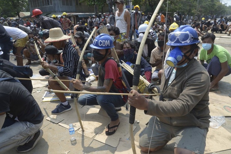 SCMP: An ninh Myanmar xả súng vào đám tang người biểu tình - ảnh 3