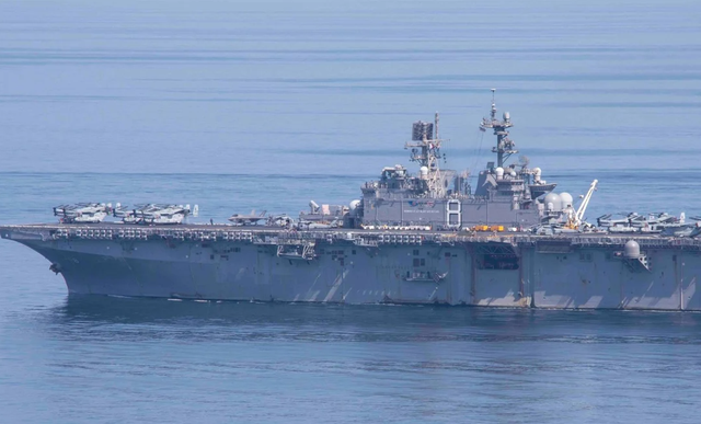 Mỹ liên tiếp đưa tàu chiến đến Biển Đông thách thức Trung Quốc - ảnh 1