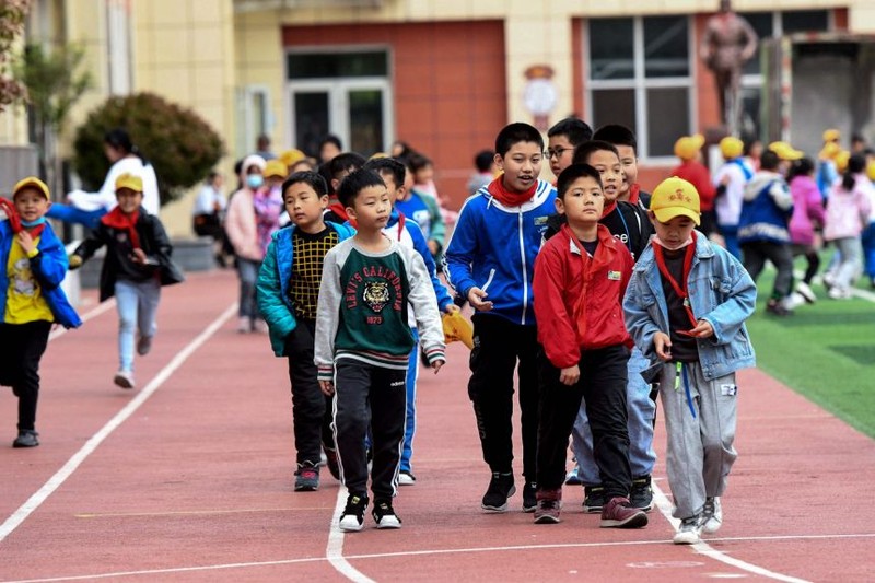 Trung Quốc ra luật cấm dạy giáo trình nước ngoài ở trường tư - ảnh 1