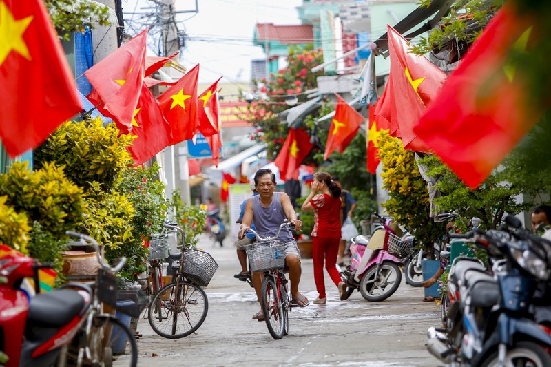 Xã đảo Thạnh An lộng lẫy cờ hoa trước ngày bầu cử - ảnh 2