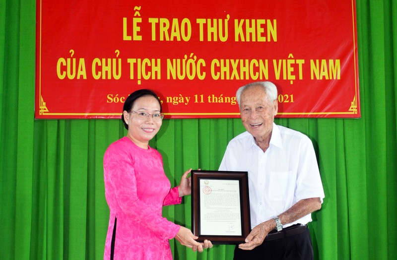 Chủ tịch nước gửi thư khen cụ ông 98 tuổi ở Sóc Trăng  - ảnh 1