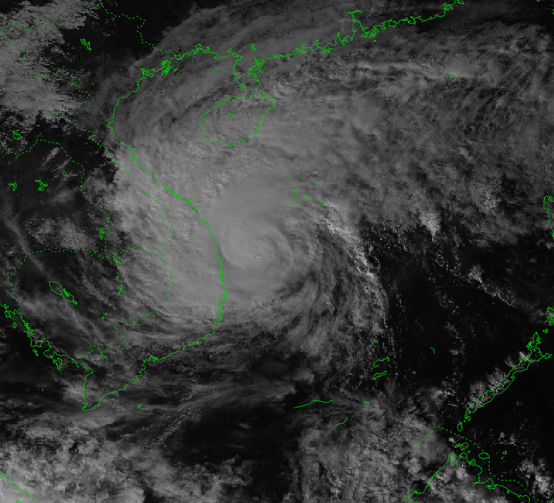 Bão số 9 giật cấp 17 liên tục đổi hướng, đã có một người chết - ảnh 1