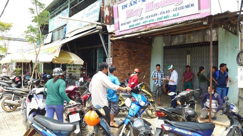 Hàng xóm kể lại bé 8 tuổi bị đánh tử vong - ảnh 1