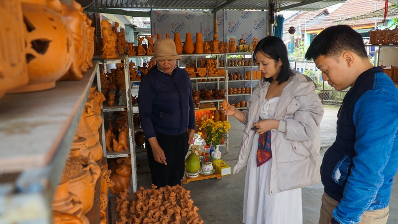 Làng gốm 500 tuổi tất bật nặn trâu bán Tết - ảnh 5