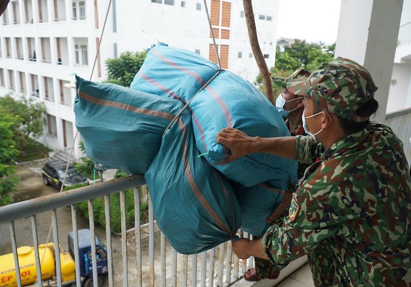 Đà Nẵng: Kí túc xá biến thành bệnh viện dã chiến 2.000 giường chỉ trong 4 ngày - ảnh 2