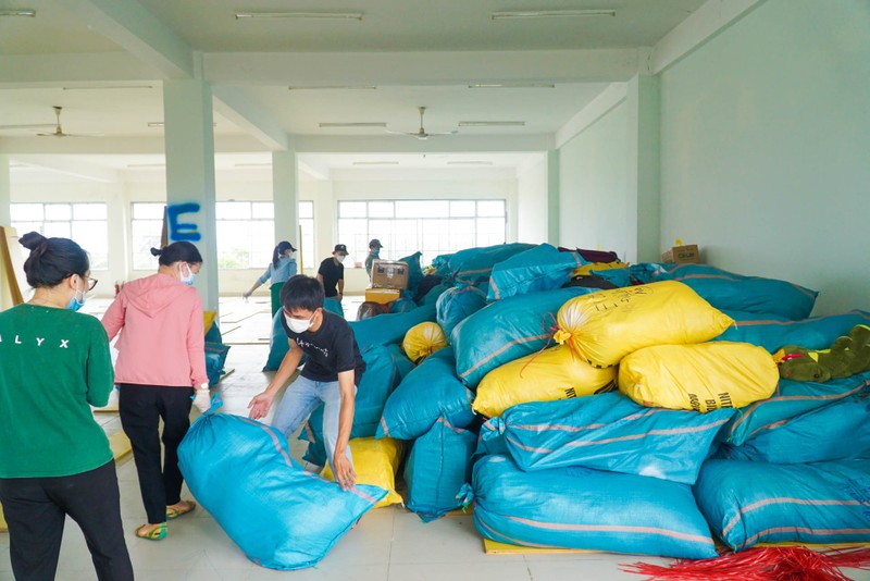 Đà Nẵng: Kí túc xá biến thành bệnh viện dã chiến 2.000 giường chỉ trong 4 ngày - ảnh 12
