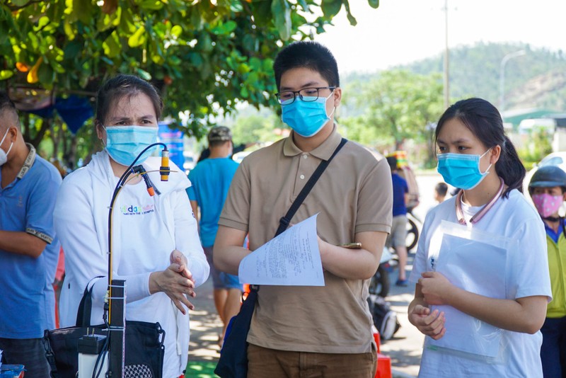 Đà Nẵng đón hơn 17.000 giáo viên, học sinh trở lại TP - ảnh 7