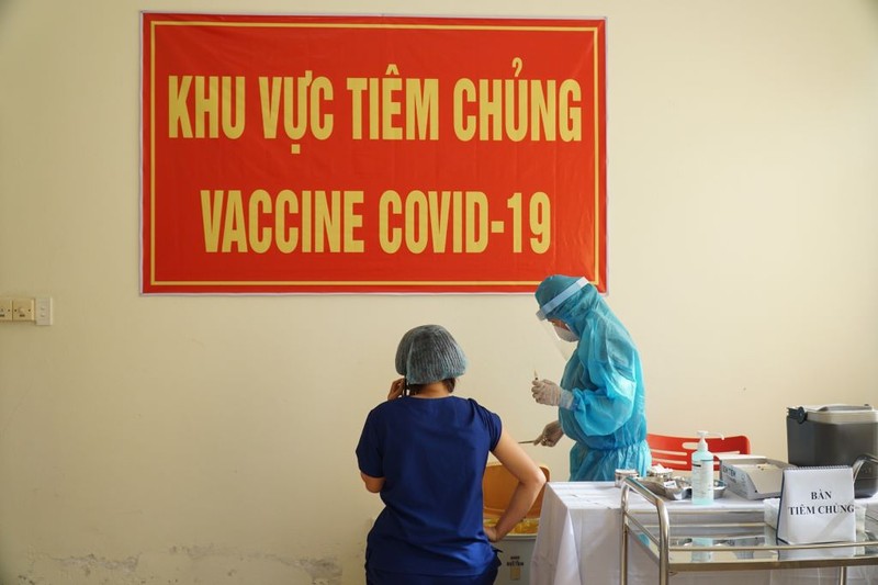 'Mình vui vì có vaccine COVID-19 chứ không lo lắng gì cả' - ảnh 4