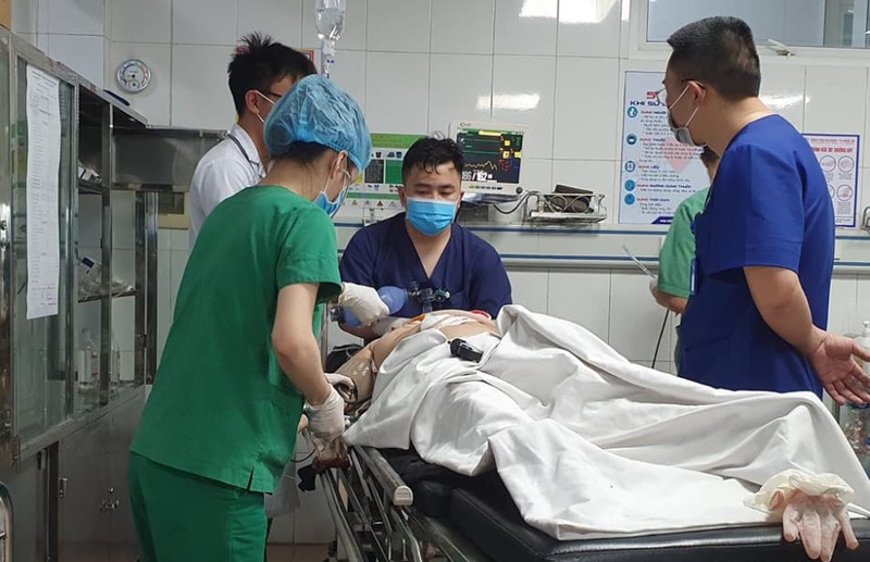 Thông tin mới vụ xe chở 22 người tông xe đầu kéo ở Nghệ An - ảnh 3