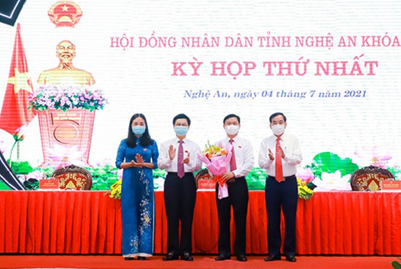 Bầu chủ tịch và 2 phó chủ tịch HĐND tỉnh Nghệ An - ảnh 2