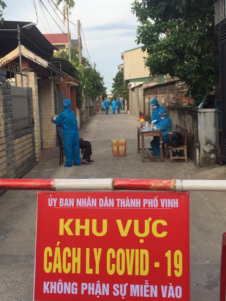 Bệnh nhân COVID-19 đầu tiên ở Nghệ An tử vong - ảnh 1