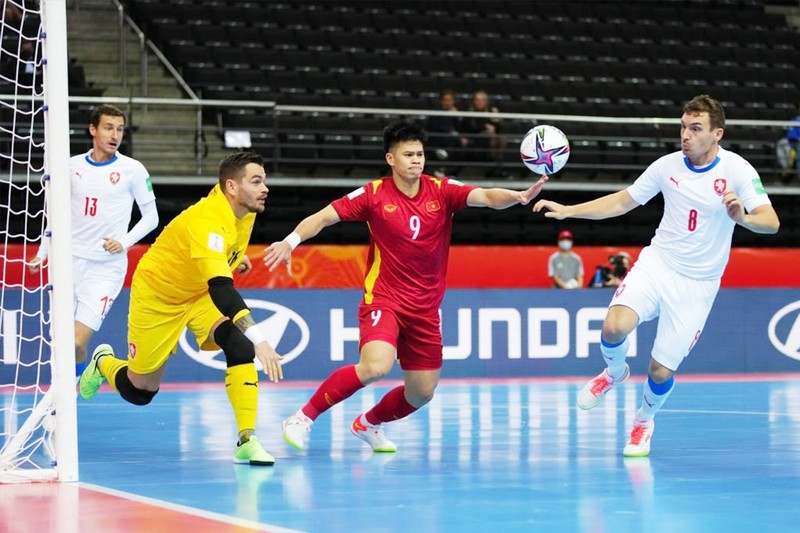 Hòa Czech ngoạn mục, futsal Việt Nam vào vòng knock out - ảnh 2