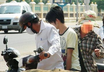 Cảnh sát Campuchia giải thoát 10 người Việt bị tra tấn - ảnh 1