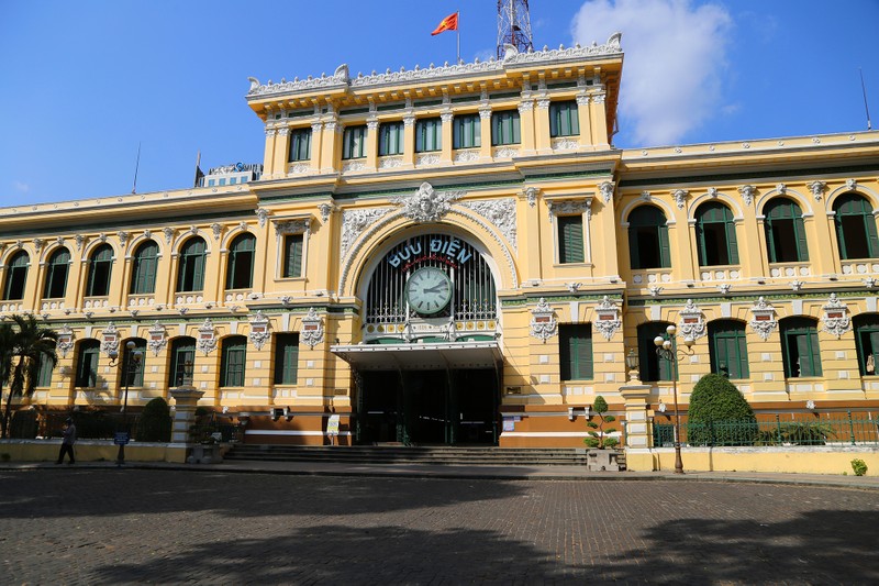 Chùm ảnh so sánh: TP.HCM trước và sau khi có dịch COVID-19 - ảnh 8