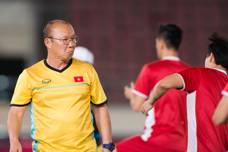 Thầy trò ông Park làm nóng với đối thủ mạnh ở UAE - ảnh 1