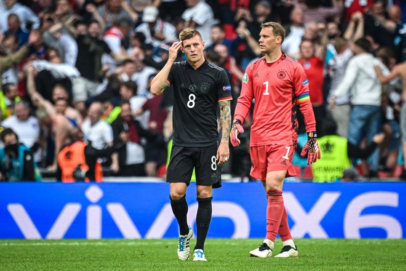 HLV Joachim Low và chiến binh Toni Kroos ngậm ngùi chia tay tuyển Đức - ảnh 1