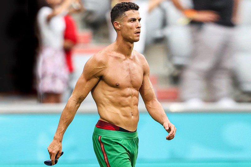 ‘Nếu thấy Ronaldo ăn phân ngựa, tôi cũng ăn’ - ảnh 3