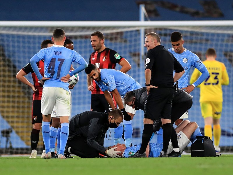 Pep Guardiola đau đầu với cuộc khủng hoảng chấn thương của Man City - ảnh 2