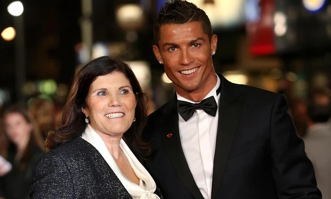 Mẹ Ronaldo không muốn con trai kết hôn vì sợ bị 'đào mỏ' - ảnh 3