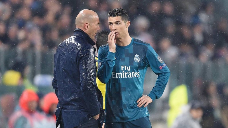 Nóng: Ronaldo giới thiệu Zidane về MU thay thế Solskjaer  - ảnh 2