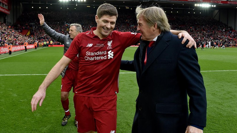 HLV Klopp khó chịu khi nhắc đến Gerrard ngụ ý thay mình ở Liverpool  - ảnh 3