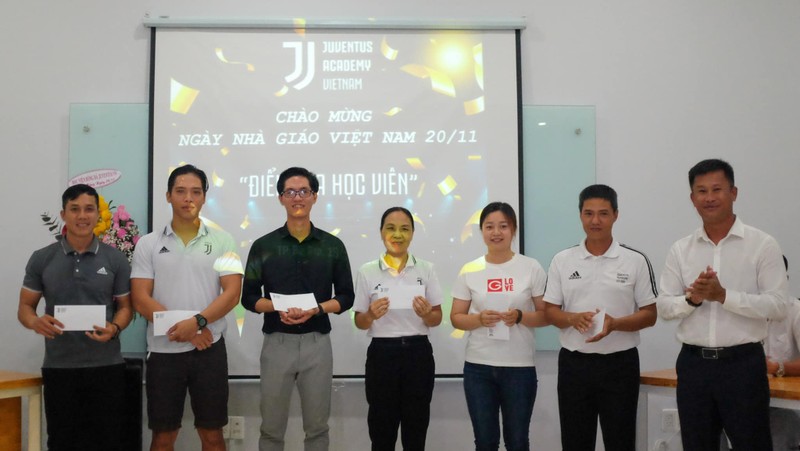 Giám đốc Học viện Juventus Việt Nam chúc mừng ngày Nhà giáo 20-11 - ảnh 2
