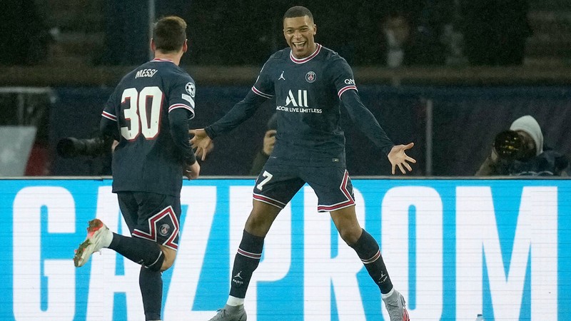 Mbappe chia tay, PSG chọn Martial thay thế - ảnh 4