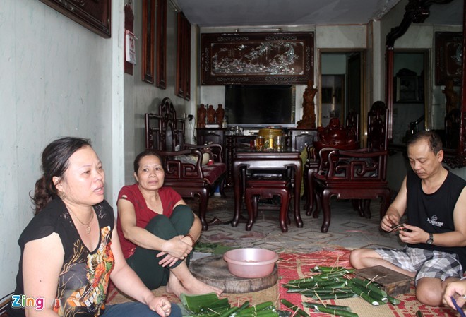 Mẹ cầu thủ Trần Mạnh Dũng: Xin mọi người cho con tôi cơ hội! - ảnh 4