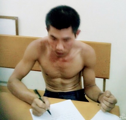 Sốc: Cháu dùng gậy đánh chết bà nội - ảnh 1