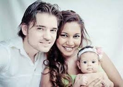Cả gia đình một nữ diễn viên Malaysia tử vong trên chuyến bay MH17 2 Cả gia đình một nữ diễn viên Malaysia tử vong trên chuyến bay MH17 2