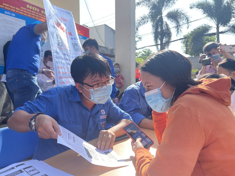 Tọa đàm: 'Ngành điện chuyển đổi số, người dân được lợi gì?' - ảnh 1