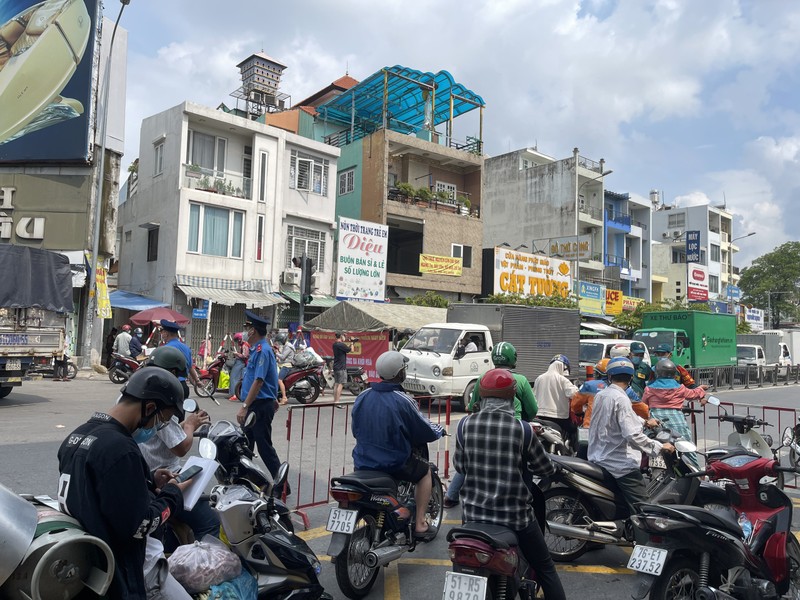 Lãnh đạo Sở GTVT thị sát các chốt chống dịch ở quận Gò Vấp, TP.HCM - ảnh 5