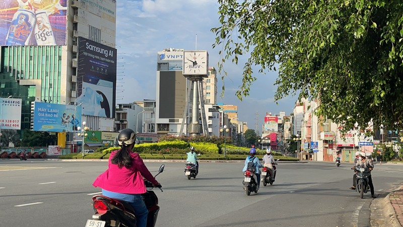 TP.HCM: Nhiều người phải quay xe vì dùng giấy đi đường cũ - ảnh 4