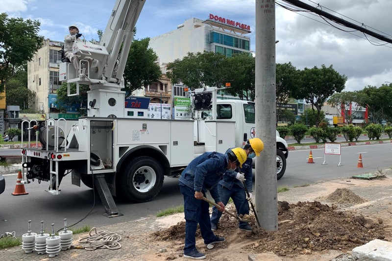 EVNHCMC: Tăng cường và trực vận hành sửa chữa điện 24/24 giờ - ảnh 1