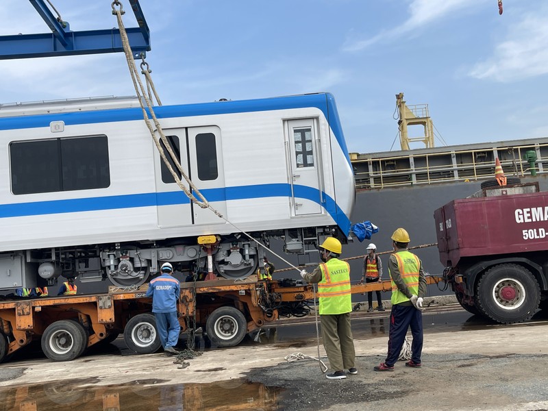 2 đoàn tàu metro số 1 đã về TP.HCM - ảnh 8