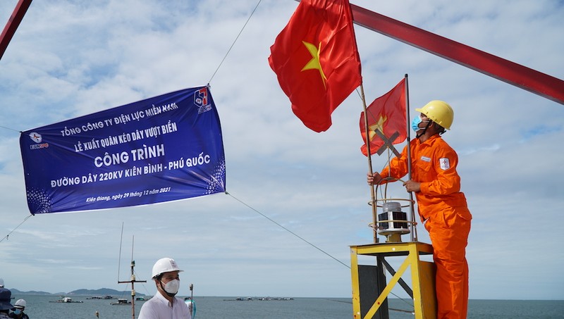 Xuất quân kéo đường dây 220kV Kiên Bình - Phú Quốc vượt biển - ảnh 1