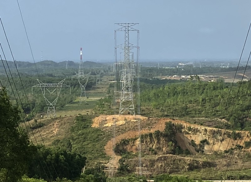 EVNNPT đóng điện nhiều dự án quan trọng ở miền Trung - ảnh 1