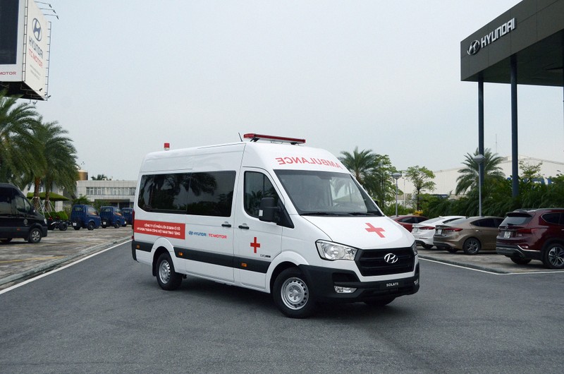 Hyundai Thành Công tặng xe cứu thương cho nhiều bệnh viện phía Nam - ảnh 3