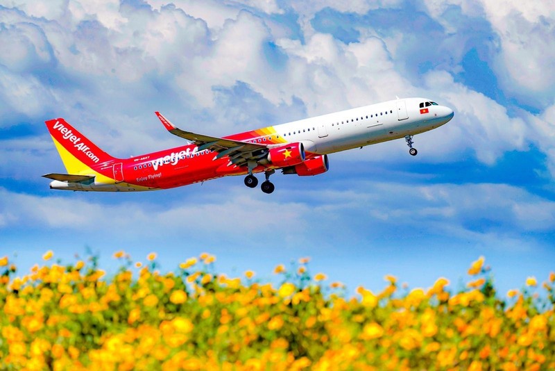 Mở lại 7 đường bay từ 10-10, Vietjet sẵn sàng đón khách - ảnh 1