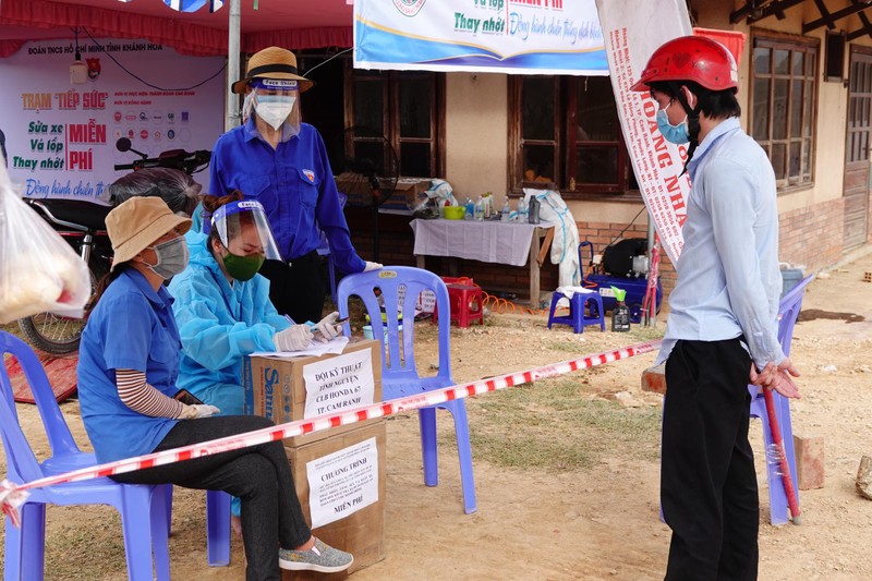 Người tiêm đủ 2 mũi vaccine đến Khánh Hòa không phải cách ly - ảnh 1