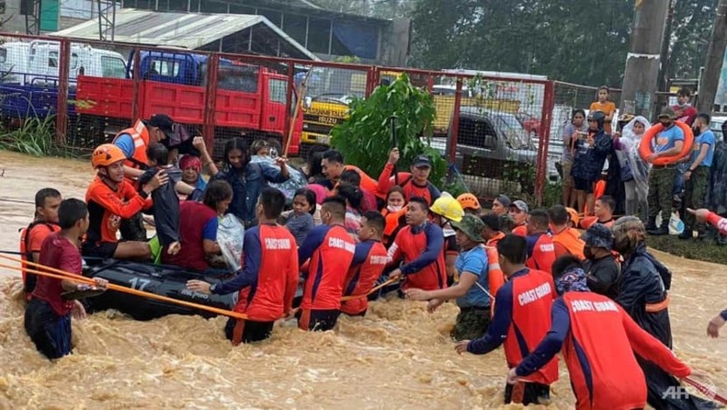 Ảnh: Bão Rai quét qua Philippines, 12 người chết, hơn 300.000 người sơ tán - ảnh 4