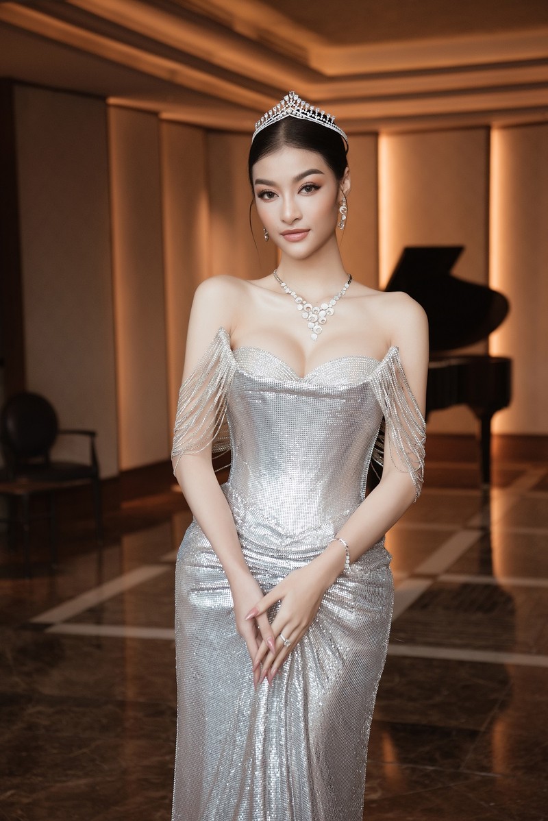 Điểm danh dàn hậu trên thảm đỏ Miss World Việt Nam - ảnh 5