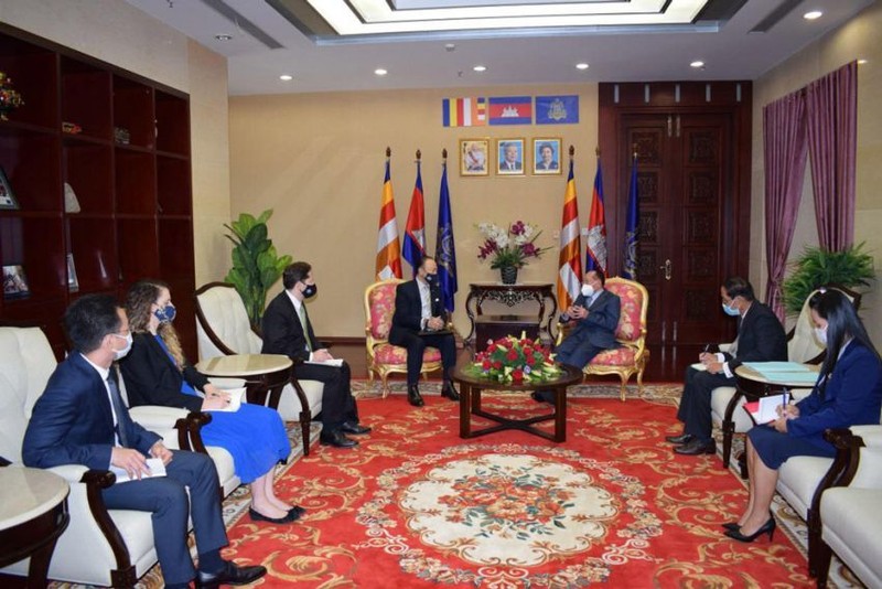 Phó Thủ tướng Campuchia kêu gọi tuân thủ luật pháp quốc tế ở Biển Đông - ảnh 1