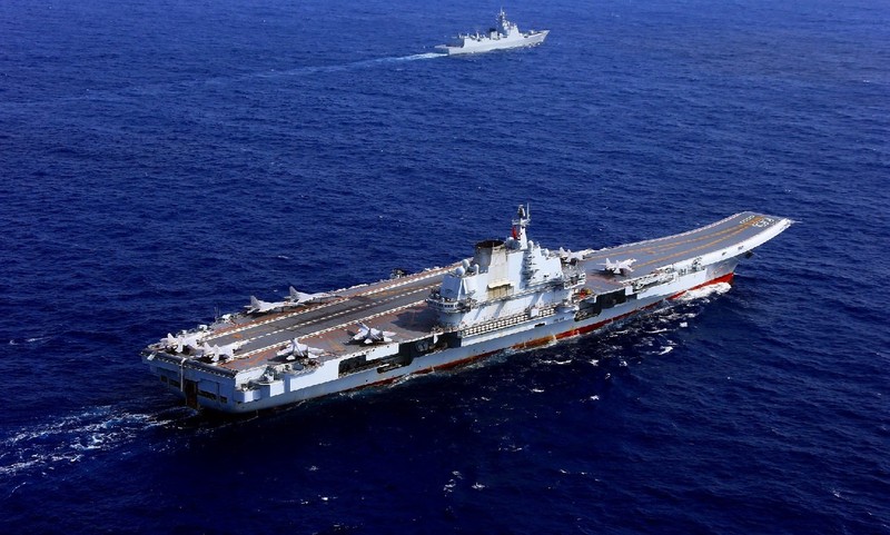 Tàu sân bay Sơn Đông của Trung Quốc tập trận tại Biển Đông - ảnh 1