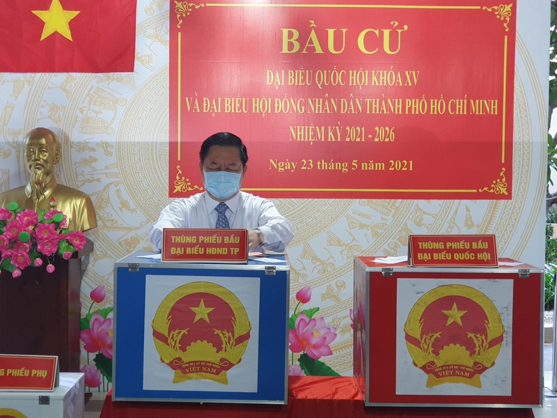 Trưởng ban Tuyên giáo Trung ương bỏ phiếu tại quận Tân Bình - ảnh 7